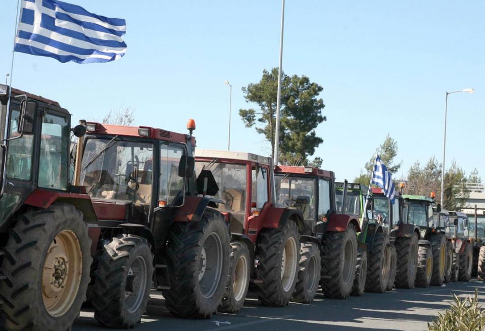 “Μαρσάρουν” τα τρακτέρ οι αγρότες – Μπλόκα σε όλη την Ελλάδα στις 23 Ιανουαρίου